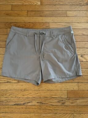 Magellan Outdoors Womens 1X Khaki Hiking Shorts Quick Dry Stretch Travel